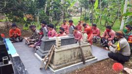 ZIARAH MAKAM MANTAN BEKEL/LURAH NGLINDUR, HARI JADI KE 81